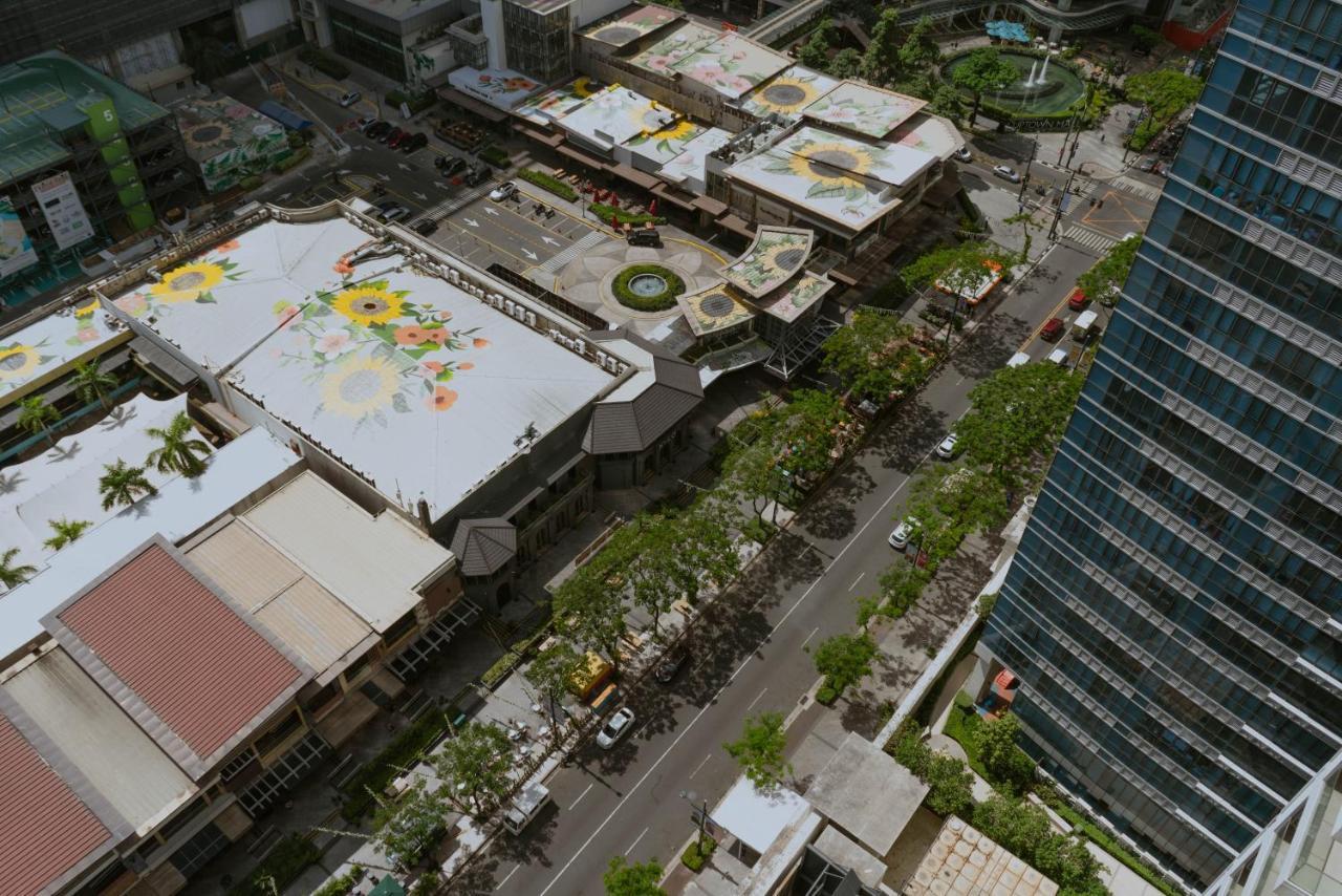 Uptown Parksuites Apartments Tower 2 Bgc By Ph Staycation Манила Экстерьер фото