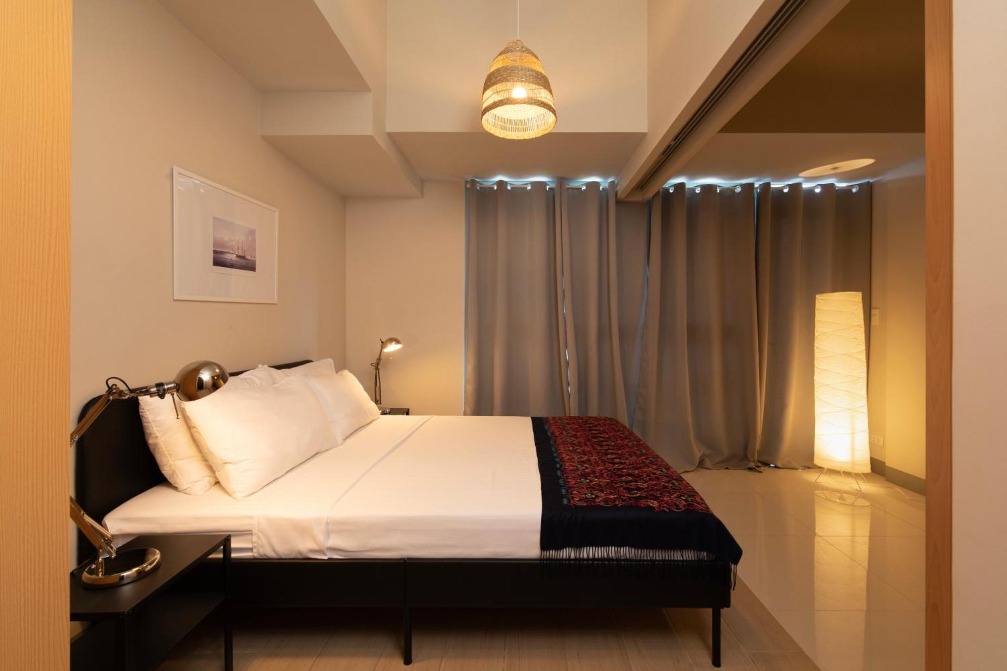 Uptown Parksuites Apartments Tower 2 Bgc By Ph Staycation Манила Экстерьер фото